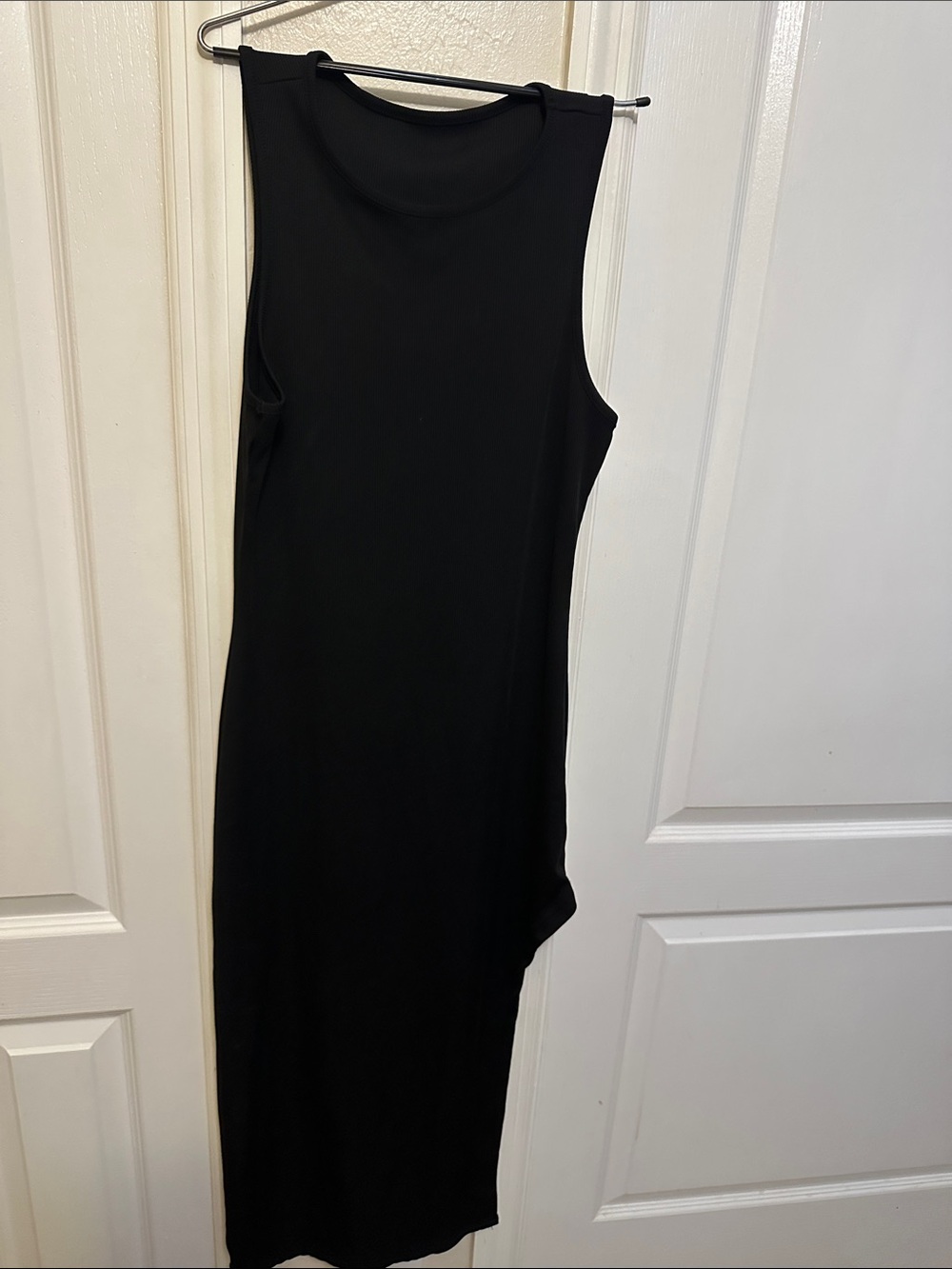 SHEIN Black Sleeveless Midi Bodycon Dress